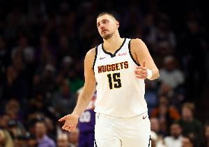 太轻松！约基奇再送助攻21分钟达成三双