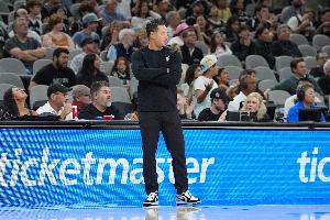 米奇：魔术阵容体型非常庞大 他们是对抗性最强的球队之一