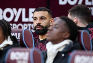 跟队怒批萨拉赫：不该将“家丑”外扬，利物浦高层如今要被迫站队