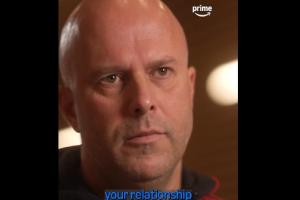 和萨拉赫关系能否继续？斯洛特：我喜欢他就和喜欢队里其他人一样