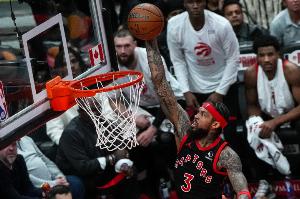 强度拉满！猛龙首节39-35尼克斯 布伦森20分对飙英格拉姆17分