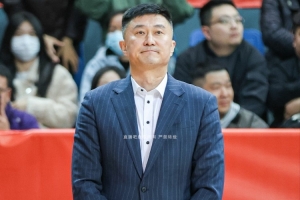 杜锋：没进4强 海哥没严厉批评我&朱芳雨 像我的执教风格一样耐心