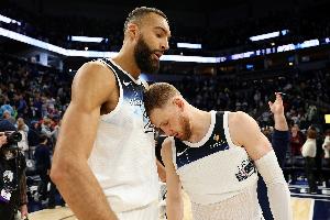 以身作则！戈贝尔：为球队骄傲 我们本可能失去理智&但恰恰相反