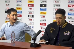 沈梓捷称想上去带着年轻人打潜力赛 主帅张庆鹏打趣：我也想打