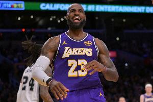 詹姆斯：在今天的大部分时间里 我们的身体对抗表现得很好