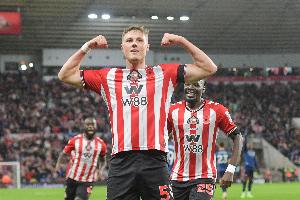 桑德兰后卫谈击败死敌纽卡：我们领先后掌控住比赛，表现堪称完美