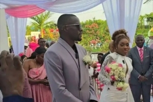 恭喜💕国安外援恩加德乌与妻子举办婚礼