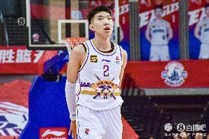 板凳发力！廖三宁替补14中7拿到20分7板 罚球8中5