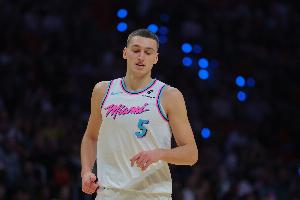 斯波：近期约维奇表现不错 他专注于可控的事情已取得一些进步