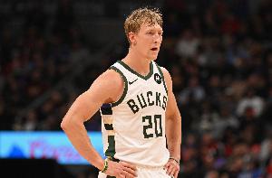 左肩挫伤！里弗斯：AJ·格林参加了一小段训练 后续状态还需观察