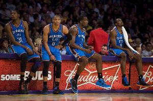 KD：老雷霆很多人都是单一功能型 而我去勇士后无需面对包夹联防