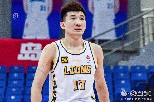 穿针引线！孙铭徽8中3拿到8分12助 正负值+7