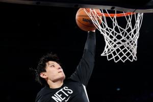 媒体人：曾凡博本赛季不打澳洲NBL 他选择不接受伊拉瓦拉老鹰合同