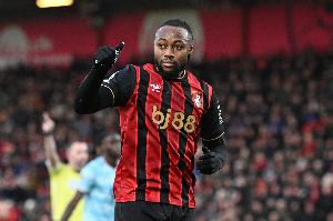 默森：瓜帅下赛季都不知道还在不在曼城，塞梅尼奥去热刺或许不错