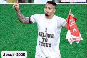 打入伤愈复出首球，热苏斯做出与卡卡同款庆祝进球动作