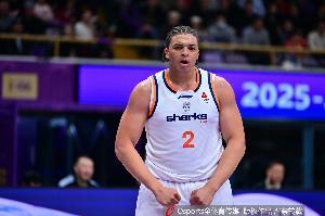 哥四个稳定输出！上海四外援合砍36分 进攻端都表现不错！