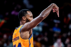 念旧？弗格战旧主半场8分钟2中0仅靠罚球拿到1分 正负值-1