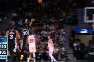 百步穿杨！朱利安·尚帕尼连续三分命中 本场三分已14中9