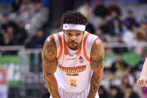 经评估决定 江苏肯帝亚与外籍球员罗伯特·爱德华兹正式解约