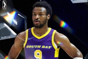 很高效！布朗尼11中8砍20分5板7助3断 得分篮板赛季新高