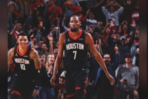 哥你太猛啦！申京转发杜兰特赢球海报和三分绝杀：💸💸💸