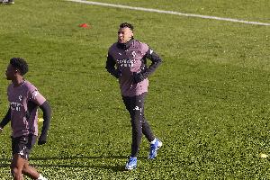 记者：若恢复进展良好+皇马晋级西超杯决赛，姆巴佩可能前往吉达