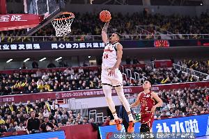 CBA联赛卡特彼勒月度最佳防守球员：广东外援奎因当选