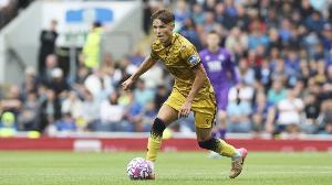 天空：阿森纳商谈引进布莱克本17岁前锋泰洪，本月可能完成交易