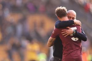 记者：我认为斯通斯是瓜氏曼城最好的后卫，他的结局令人沮丧