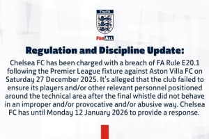 维拉替补席遭水瓶投掷！官方：切尔西因涉嫌违反英足总规则遭指控