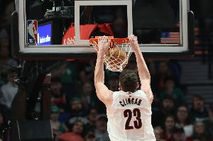 强势开张！克林根冲筐双手暴扣 本场首个进球