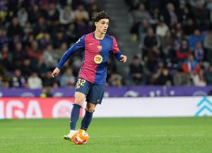 每体：巴萨边后卫位置优先考虑使用青训球员，必要时才会引援