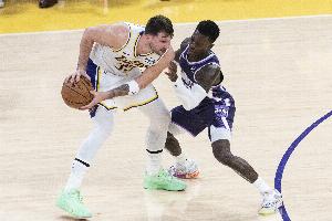 帕森斯：施罗德回复‘试图’的意思就是想告诉大家他打到东契奇了