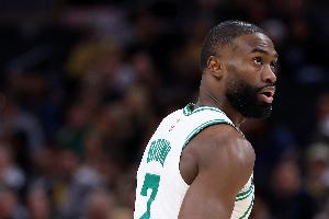 要罚得罚！NBA官方：杰伦·布朗公开批评裁判判罚 罚款35000美元