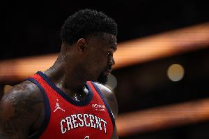 第三节爆了！锡安单节6中6砍下14分 两度上演暴力扣篮