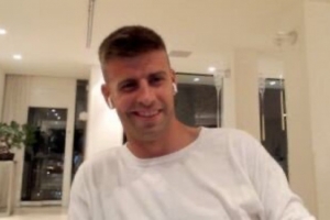 皇马爆冷淘汰！皮克在赛事频道嘲讽阿韦洛亚：新皇马首秀很不错嘛