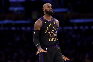 詹姆斯更新IG：你爱我也好 恨我也罢 你终将会记得我👑