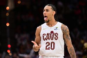 生涯新高！泰森冲筐上篮再中 个人已经砍下33分