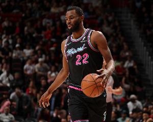 雄鹿关注嘴哥？名记：热火要获得未来追字母哥的资产时才考虑交易