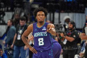 库里：我是故意往球员通道走的 就想试试塞克斯顿能跟我多久