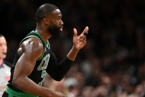 单节52分！绿军刷新队史第二节得分纪录 超过对阵快船时的51分