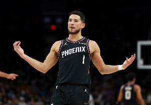 布克：有些年轻人不懂麦迪逊广场的意义 要对前辈表达尊重热爱