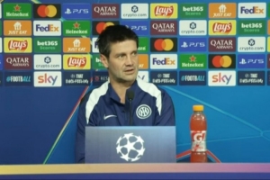 齐沃：不会用人盯人防守定位球和角球 用劳塔罗和托蒂比较不公平