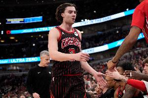 已连续缺席10场&场均19.2分！明天公牛迎战快船 吉迪出战成疑