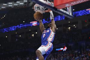 全明星首发的实力！马克西轻松砍下29分 8次抢断断到对手头皮发麻