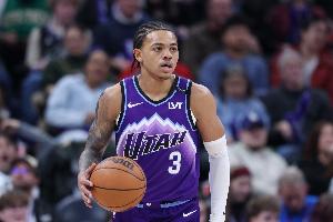 巨星潜质！基昂特·乔治28投15中 轰下全场最高43分外加3助2断