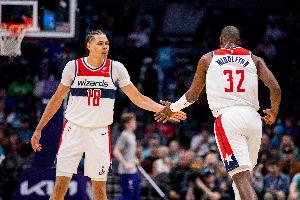 TA：预计奇才在交易截止日前会继续活跃 他们愿意接手大合同