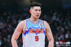 今天打得挺硬！吴冠希7中4贡献13分12板 抢5前场板&罚球8中5