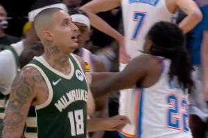 冲突！波蒂斯肘击升级一级恶犯 华莱士报复性推搡没推动吃T！