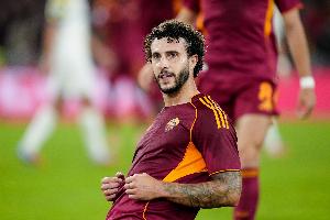 斯基拉：罗马接近和埃尔莫索续约至2028年，目前合同在2027年到期